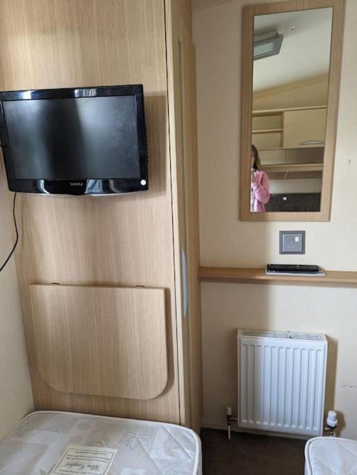6 Berth Holiday Home On Ocean Edge Near Morecambe Хейшем Экстерьер фото